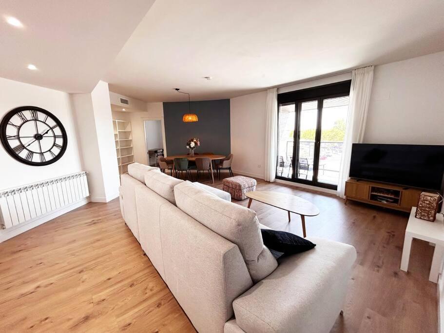 Apartamento De Cuatro Habitaciones En Talavera Talavera de la Reina Ngoại thất bức ảnh